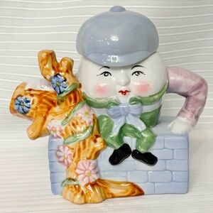 Vintage Fiestaware Pastel Ceramic Tea Pot Anthropomorphic Humpty Dumpty 60-70s